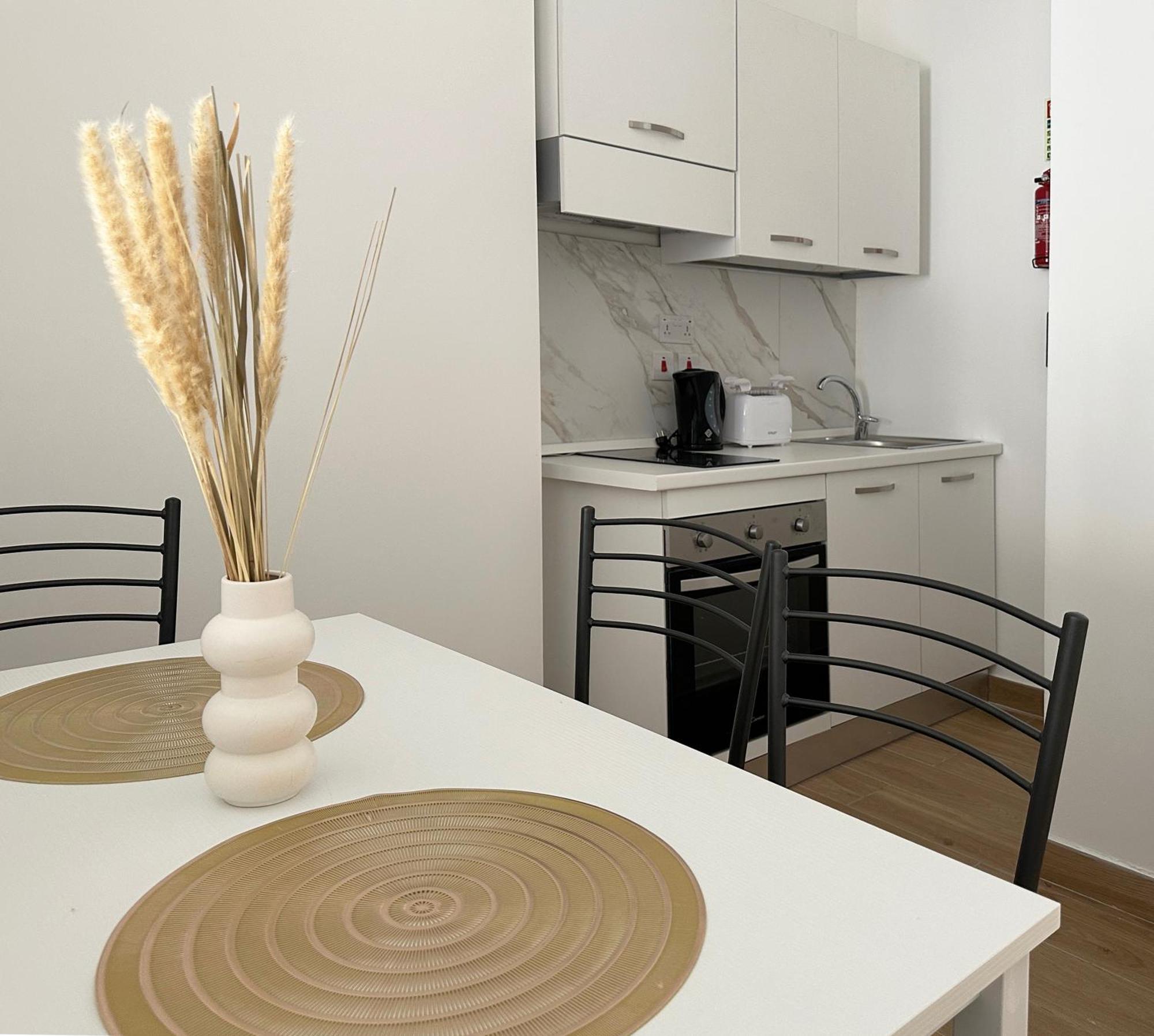 Miami Apartments Saint Julian's ภายนอก รูปภาพ