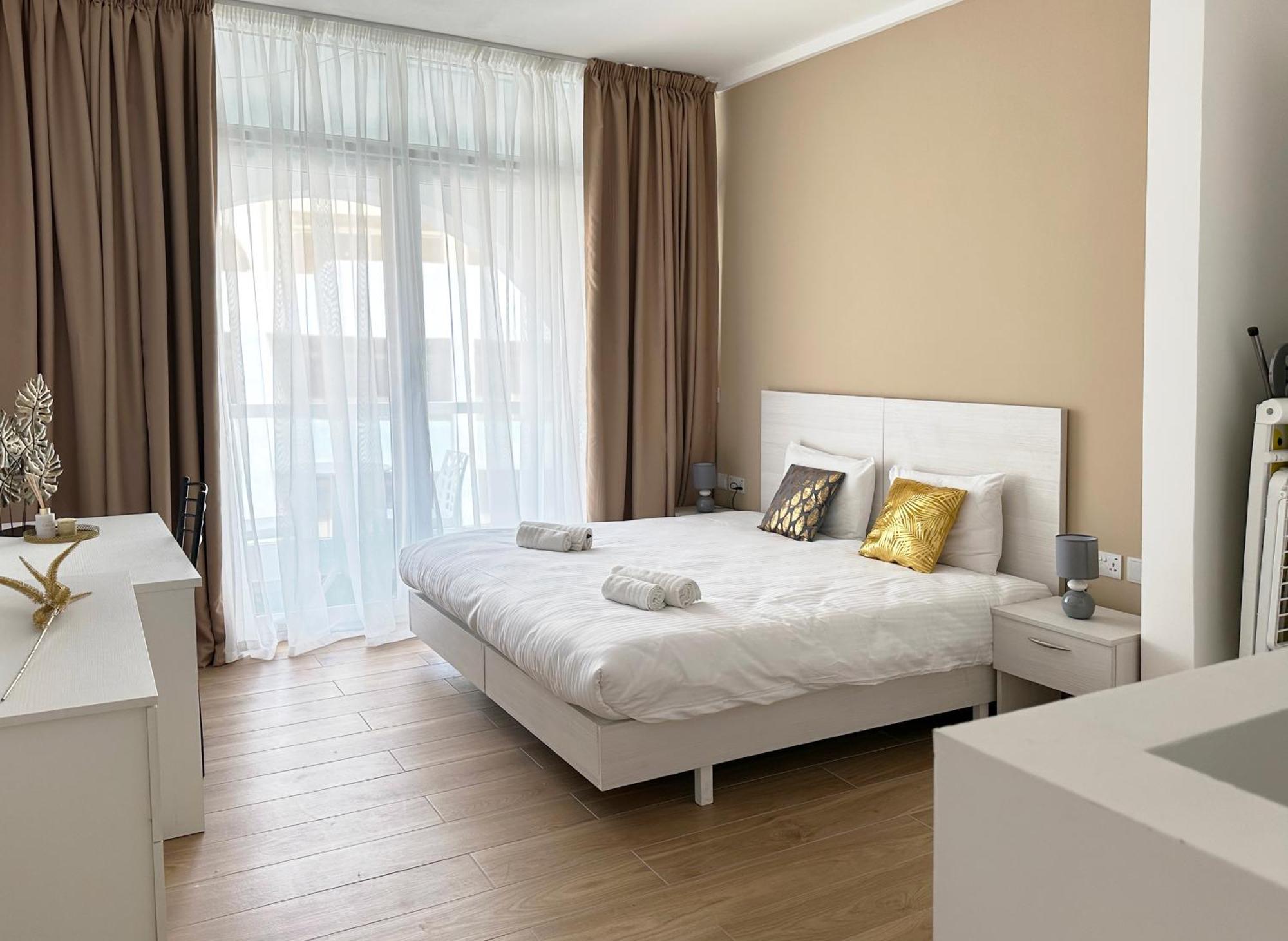 Miami Apartments Saint Julian's ภายนอก รูปภาพ